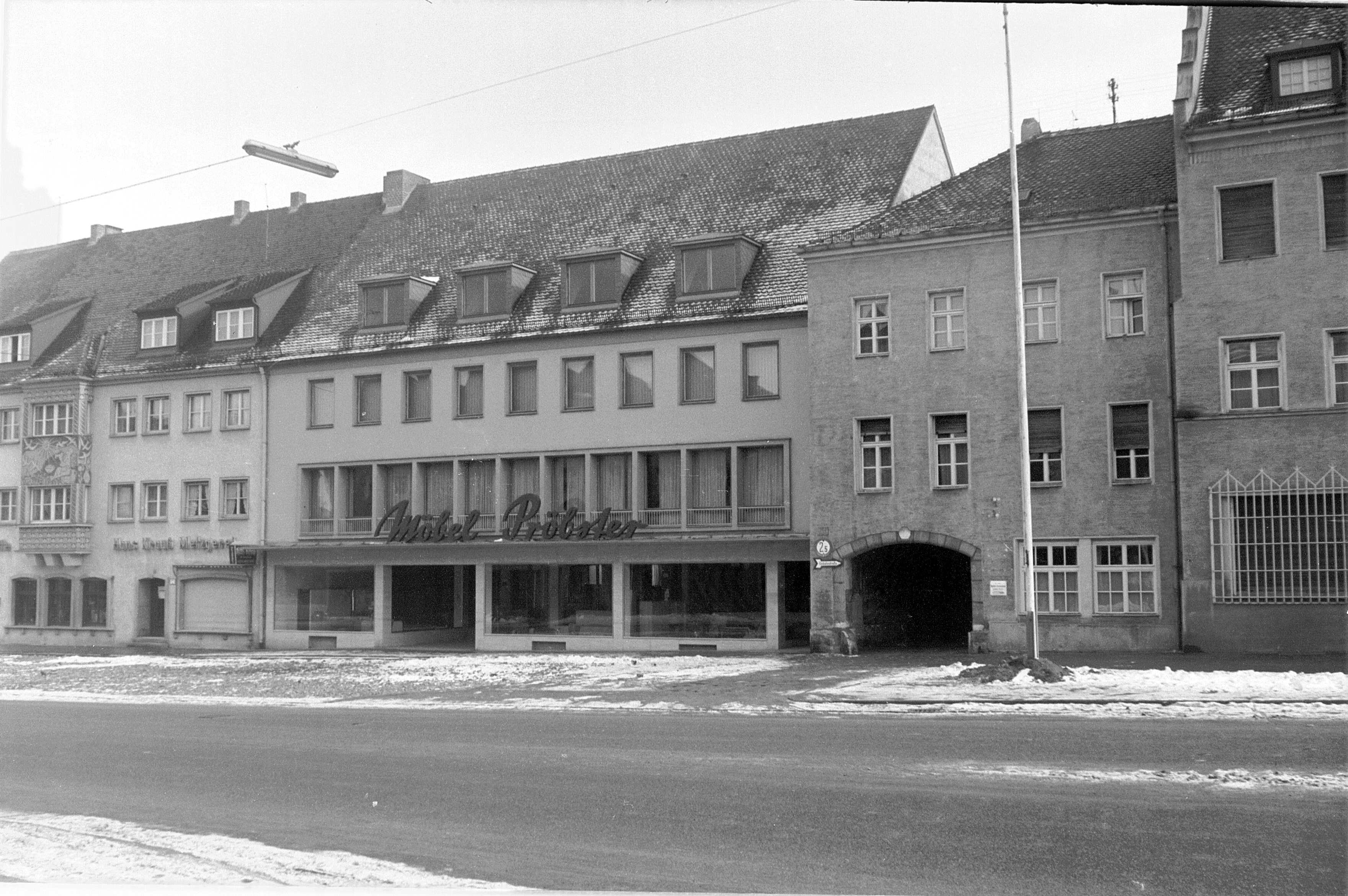 051 Möbel Pröbster am Oberen Markt